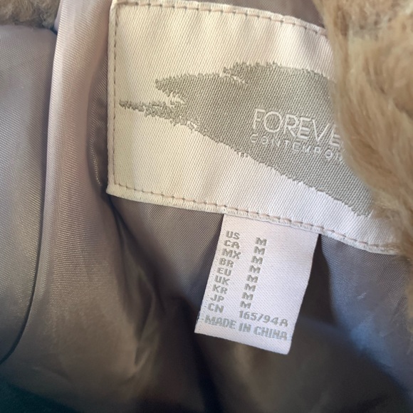 Forever 21 Women's Fur Vest Coat - Picture 8 of 9
